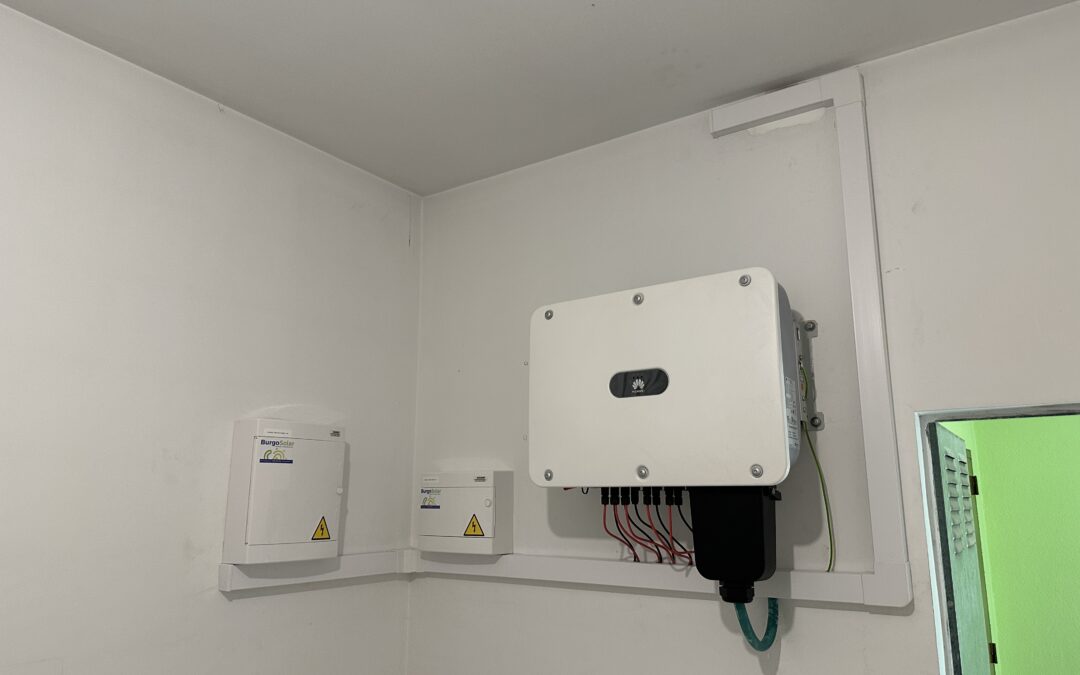 Autoconsumo compartido 30 kW de inversor y 36 kW en paneles para comunidad de vecinos en Miranda de Ebro (Burgos)